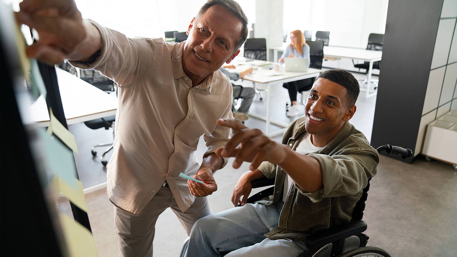 Hilfe im Alltag - Assistent hilft bei der Arbeit